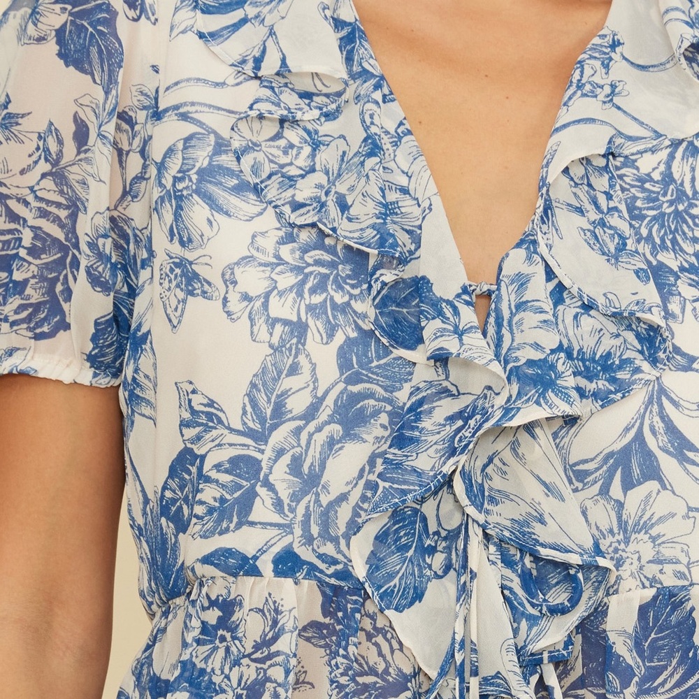 Lucy Paris Blue and White Puff Sleeve Blouse with Ruffled Peplum - Picture 4 of 4